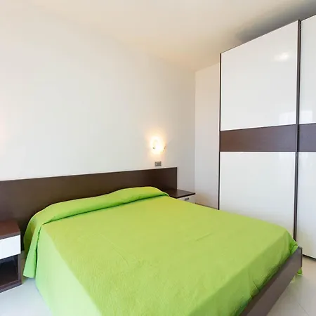 Samoa Apartman *